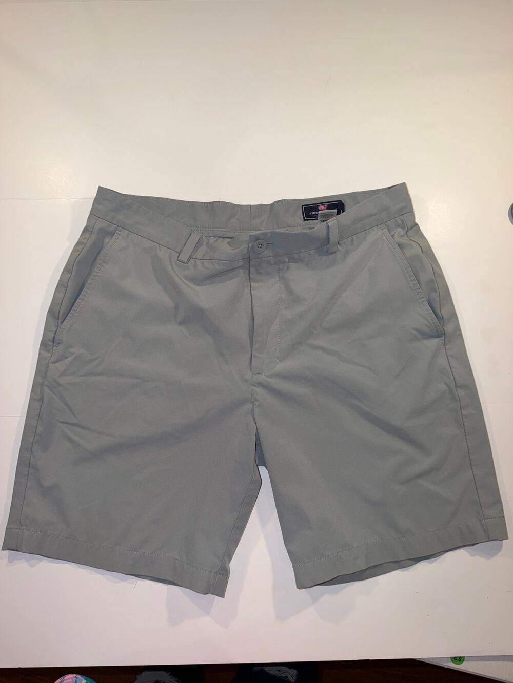Vineyard Vines "On The Go" performance barracuda style